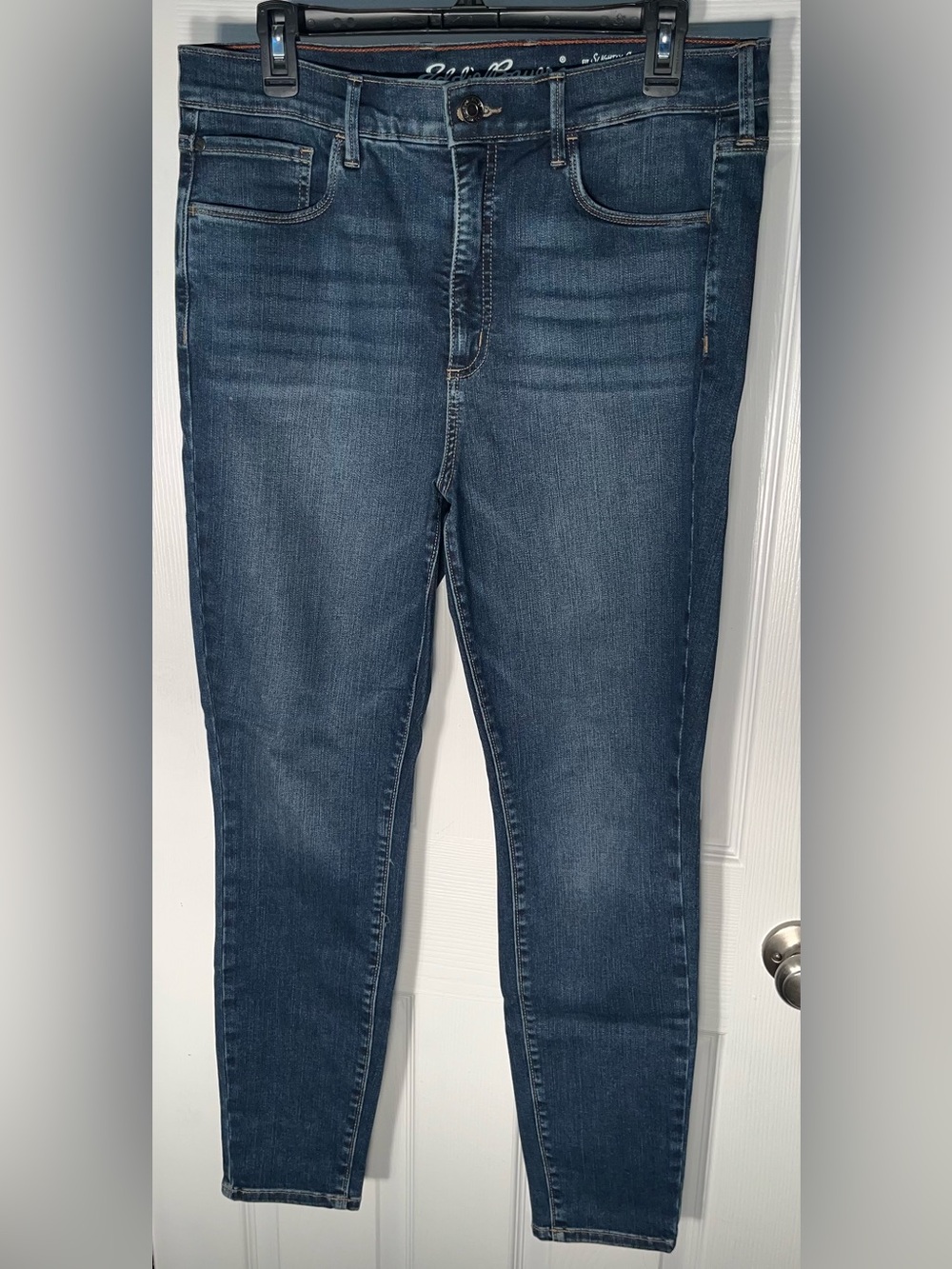 Women’s Eddie Bauer Slightly Curvy High Rise Skinny Jeans Blue in Size 14
